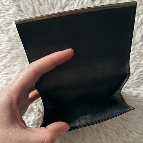 Salvatore Ferragamo - Gancini Key Ring Black Leather Bi Fold Wallet - Picture 4 of 16